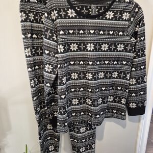 NWOT Super Soft Fleece Black & White Fair Isle Pajama Set